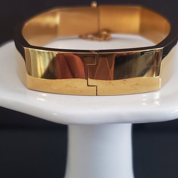 Michael Kors Hinged Bangle Rectangular Yellow Gold Tone Safety Clasp Signed NWT - Picture 7 of 10
